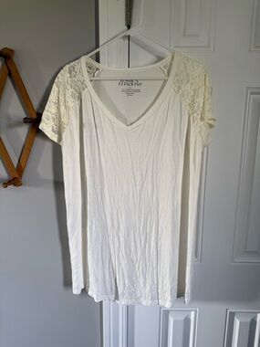 Jessica London Cream V-Neck Top with Lace Cap Sleeves